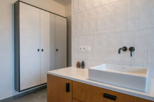 KEUKEN & BADKAMER door Roux